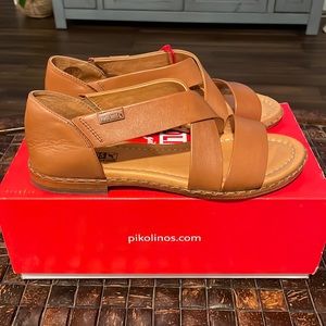Pikolinos sandals in Brandy Sz 40 New in box